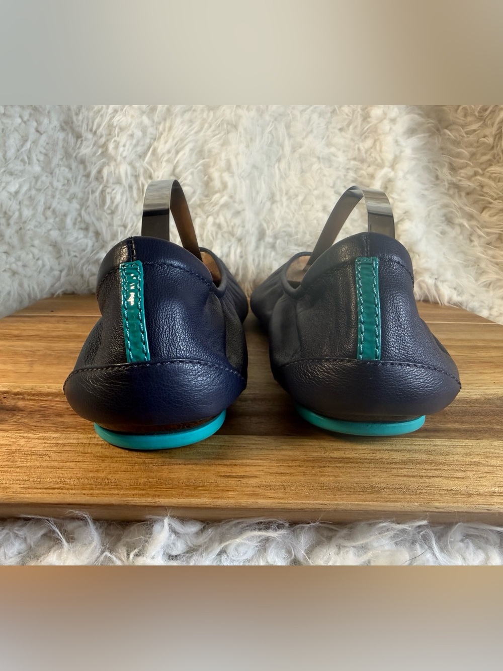 Tieks California Navy size 8 - Picture 6 of 11